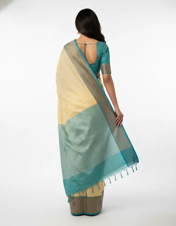 Yellow_Banarasi_Silk_Saree_with_Contrast_Aachal