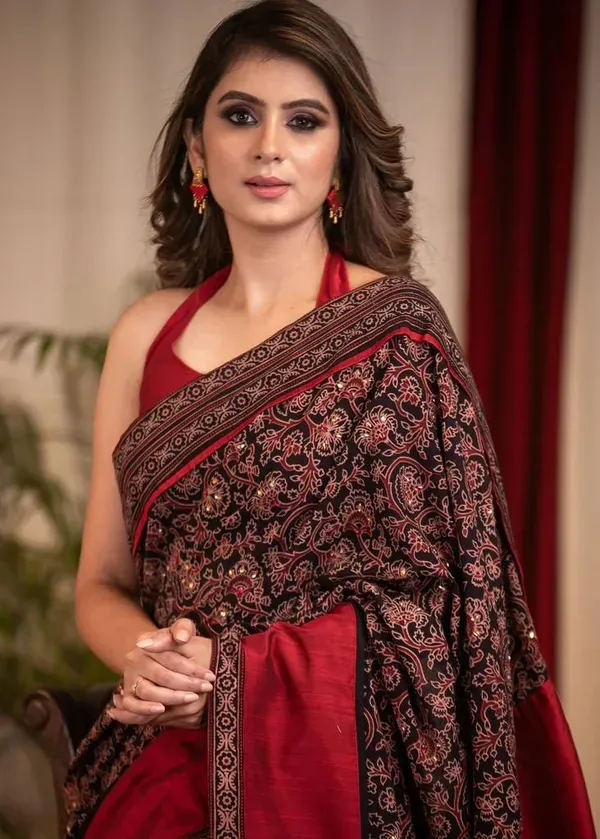 Red_Ajrakh_Saree_With_Blouse_Piece.