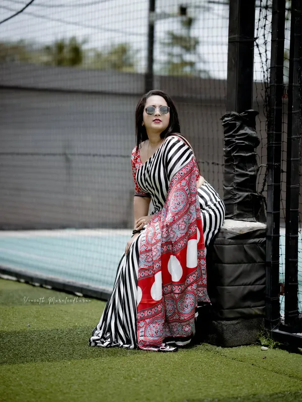 Red_And_Cream_Ajrakh_Modal_Silk_Saree