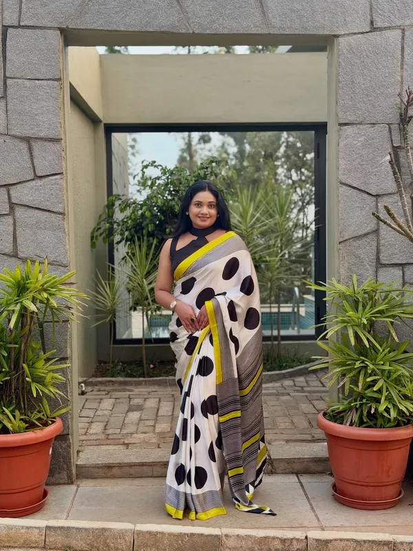 Yellow_And_Cream_Modal_Silk_Saree_For_Women.