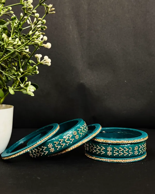 Cyan_Blue_Handcrafted_Lac_Lahthi_Bangles_|_Stone_Studded_Rajasthani_Bridal_&_Festive_Wear_Chudi_Set