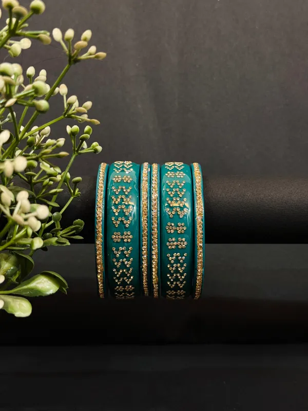 Cyan_Blue_Handcrafted_Lac_Lahthi_Bangles_|_Stone_Studded_Rajasthani_Bridal_&_Festive_Wear_Chudi_Set
