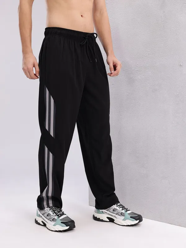 ZULX_Solid,_Striped_Men_Black,_White_Track_Pants_()