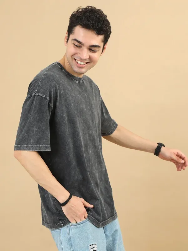 ZULX_Washed,_Solid_Men_Round_Neck_Grey_T-Shirt_()