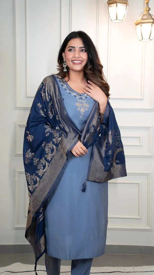 Elegant_Festive_3_Piece_Set