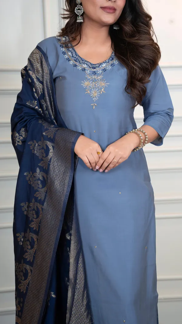 Elegant_Festive_3_Piece_Set