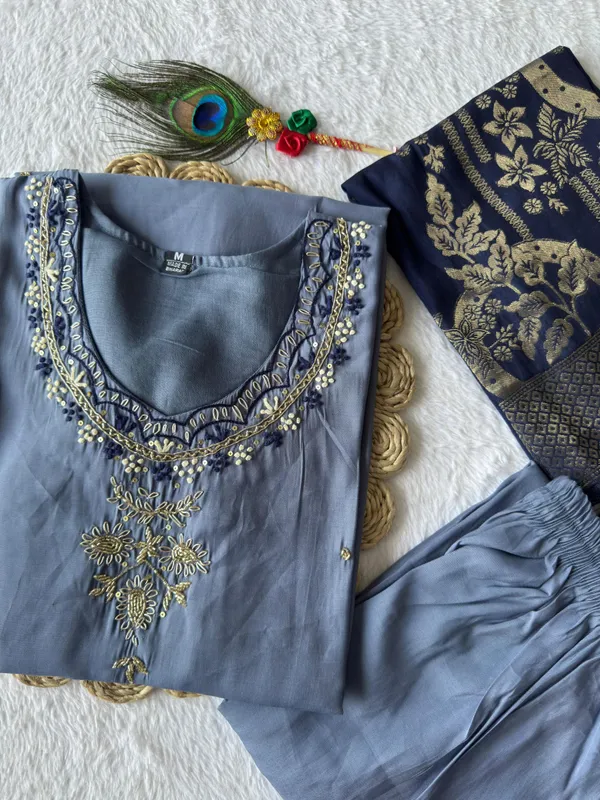 Elegant_Festive_3_Piece_Set