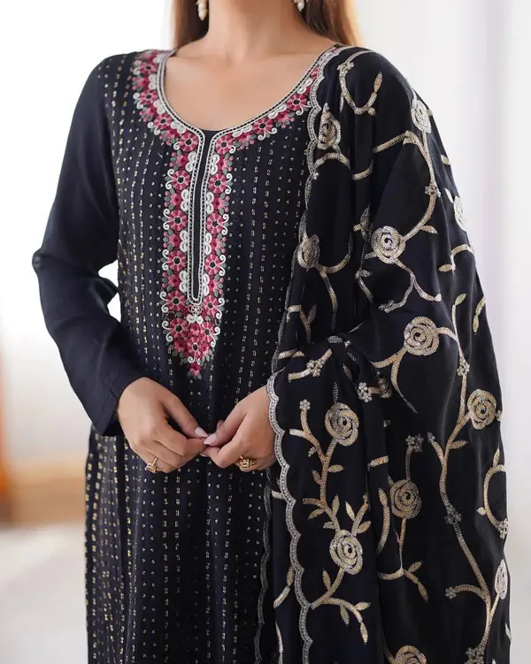 Black_Chinon_Silk_Premium_&_Elegant_Kurta_&_Pant_Set_With_Dupatta_For_Women
