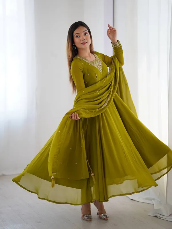 Olive_Green_Pure_Romansilk_Premium_&_Elegant_Anarkali_Kurta_&_Pant_Set_With_Dupatta_For_Women