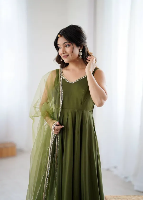 Green_Pure_Romansilk_Premium_&_Elegant_Anarkali_Kurta_&_Pant_Set_With_Dupatta_For_Women