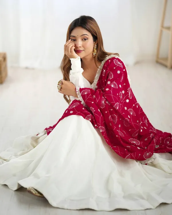 White_&_Dark_Pink_Pure_Romansilk_Premium_&_Elegant_Anarkali_Kurta_&_Pant_Set_With_Dupatta_For_Women