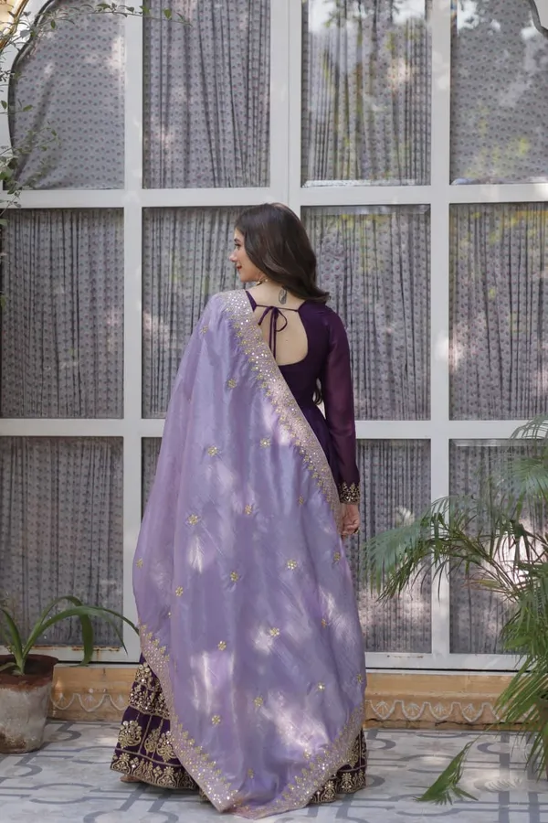 Star_Georgette_Zari_Sequins_Designer_Anarkali_With_Gold_Crush_Dupatta