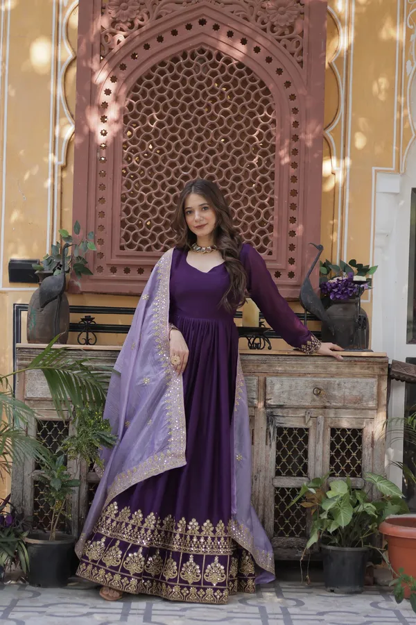 Star_Georgette_Zari_Sequins_Designer_Anarkali_With_Gold_Crush_Dupatta