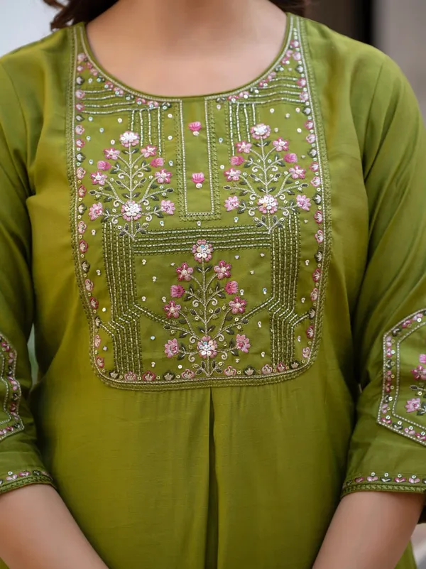 Green_Designer_Embroidered_Kurti_Pant_Set_with_Maslin_Dupatta