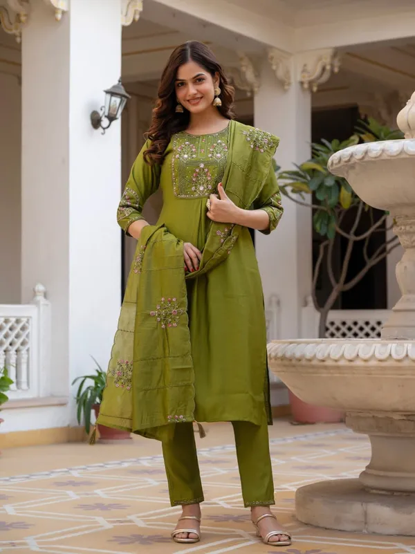 Green_Designer_Embroidered_Kurti_Pant_Set_with_Maslin_Dupatta
