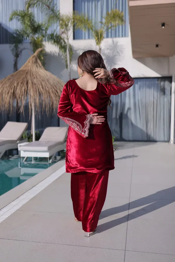 Luxury_Ruby_Red_Ice_Velvet_Kurta_Set_with_Black_Designer_Dupatta