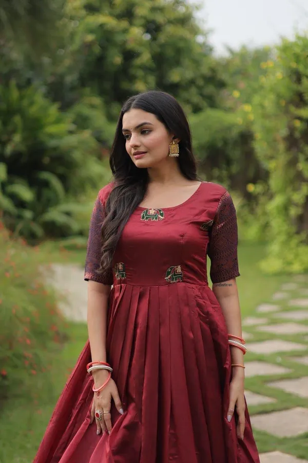 Multicolor_Jacquard_Silk_Premium_&_Elegant_Gown_For_Women