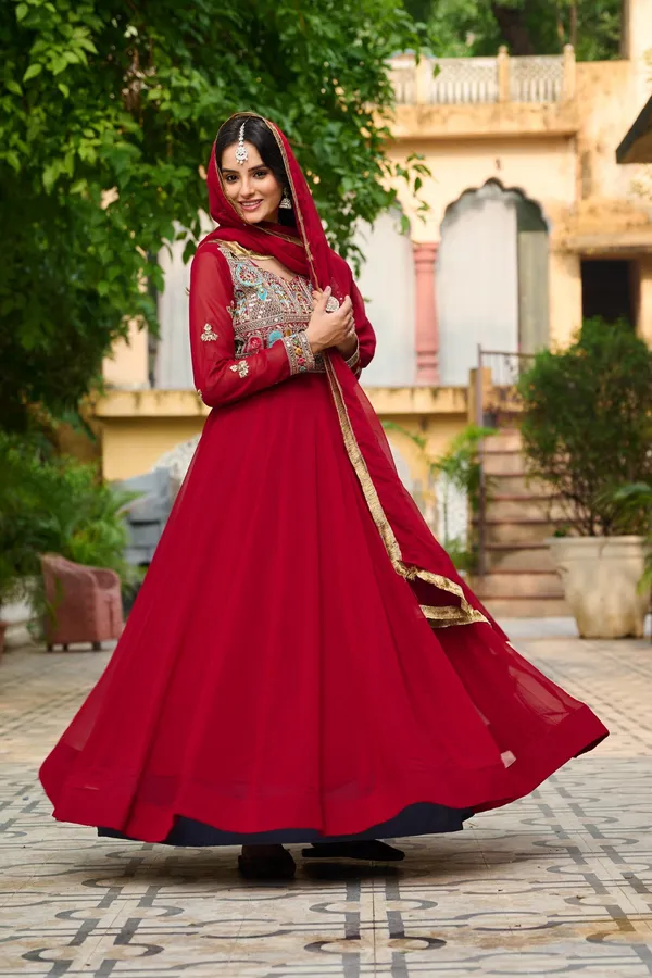 Royal_Heritage_Multi_Thread_Embroidered_Anarkali_Gown_With_Zari_Lace_Dupatta