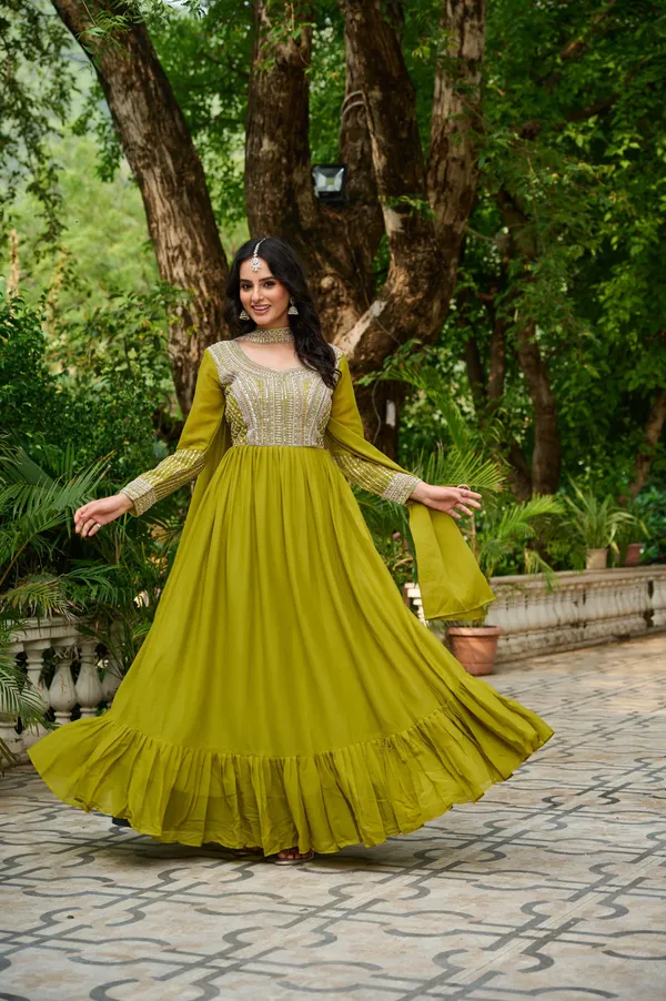 Royal_Star_Georgette_Beads_Sequins_Designer_Anarkali_Gown_With_Dupatta
