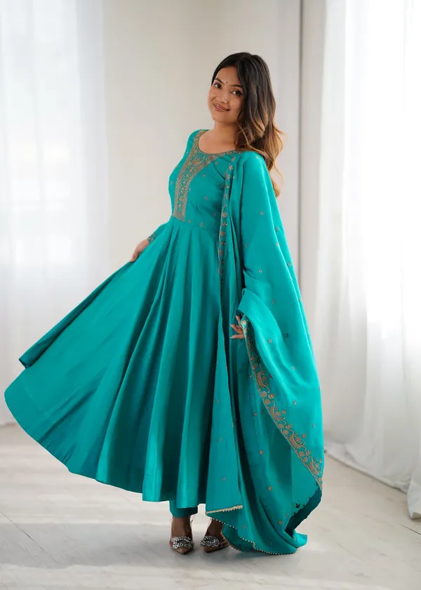 Royal_Aqua_Chanderi_Silk_Premium_Handwork_Anarkali_Set