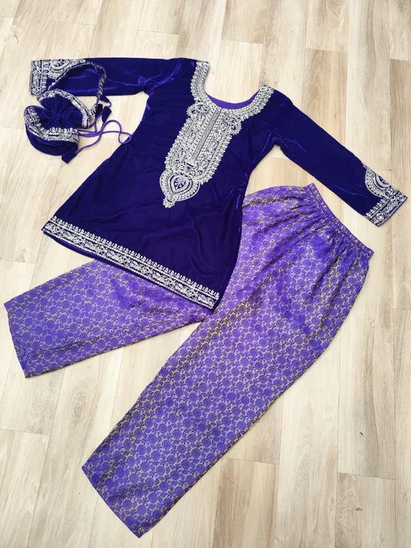 Royal_Velvet_Charm_–_Designer_Zari_Embroidered_Top-Pant_Set_with_Matching_Batwa