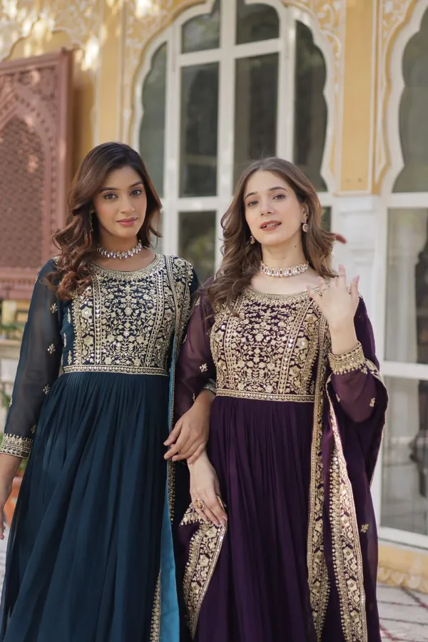 Royal_Zari_Blooming_Anarkali_Gown_With_Dupatta