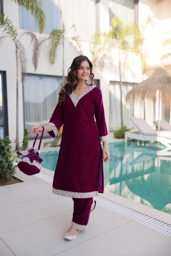 Velvet_Vogue_–_Mirror_Work_Top-Pant_Set_with_Designer_Batwa