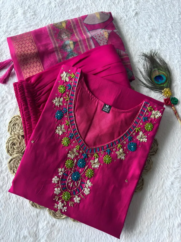 Elegant_Festive_3_Piece_Set