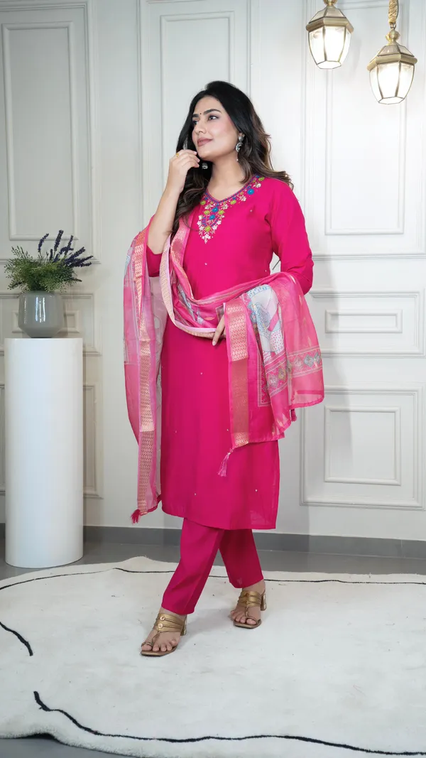 Elegant_Festive_3_Piece_Set