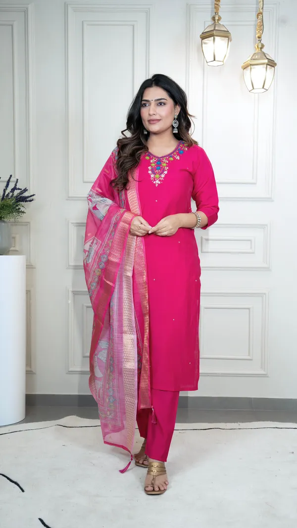 Elegant_Festive_3_Piece_Set