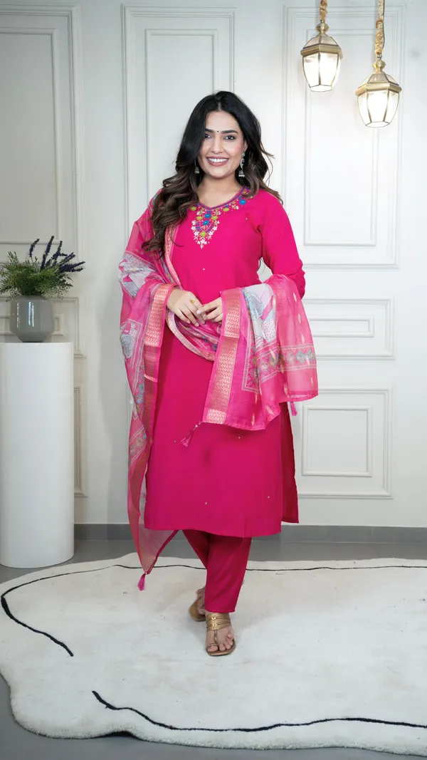 Elegant_Festive_3_Piece_Set
