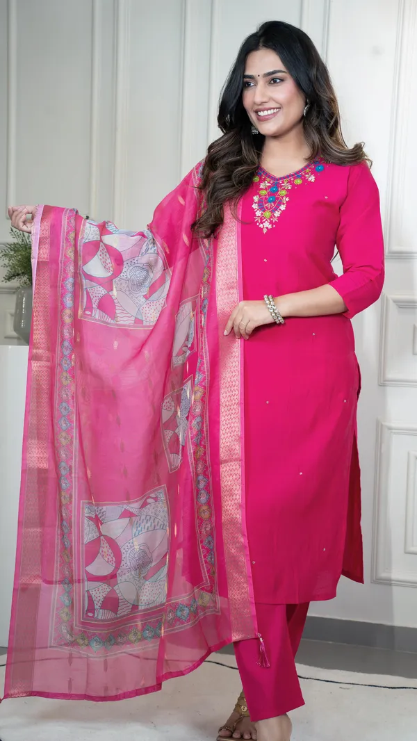 Elegant_Festive_3_Piece_Set