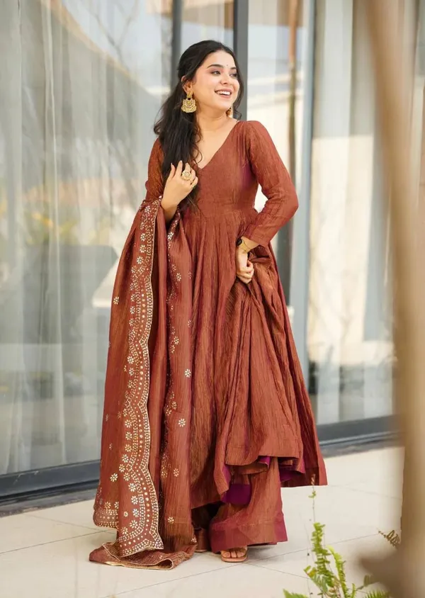 Luxury_Fandy_Silk_4.5_Meter_Flair_Anarkali_Set_With_Heavy_Sequins_Dupatta