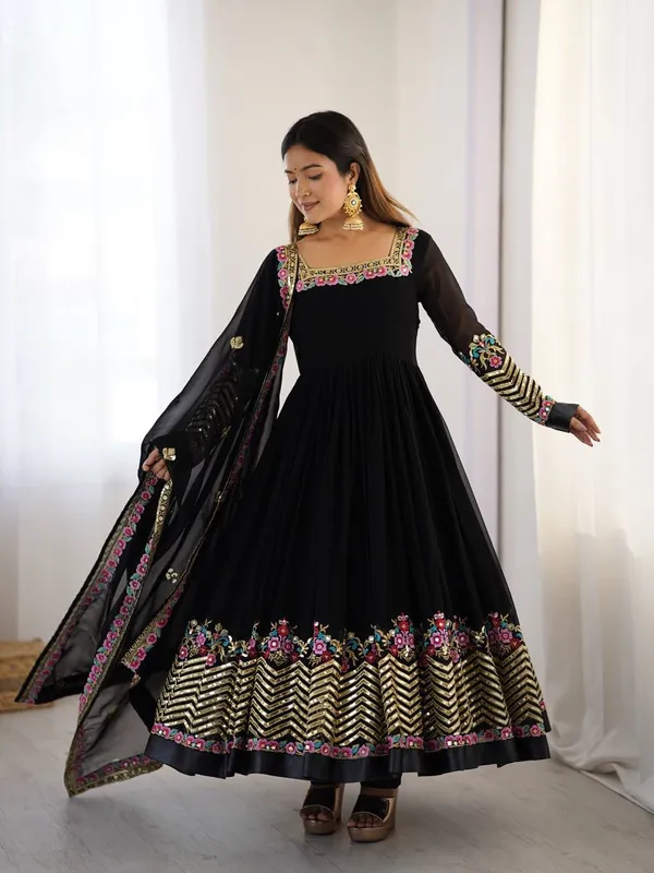 Regal_Multi_Thread_Embroidered_Georgette_Anarkali_Suit_Set