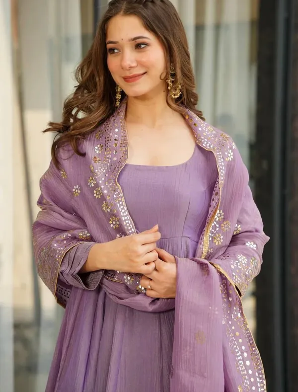 Luxury_Fandy_Silk_4.5_Meter_Flair_Anarkali_Set_With_Heavy_Sequins_Dupatta