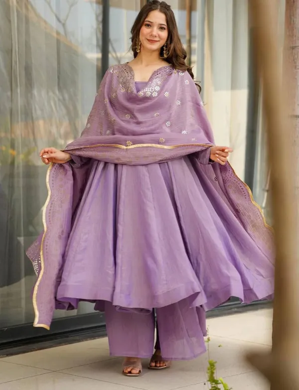Luxury_Fandy_Silk_4.5_Meter_Flair_Anarkali_Set_With_Heavy_Sequins_Dupatta