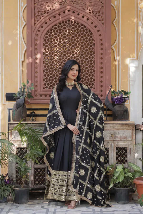 Black_Georgette_Zari_Sequins_Anarkali_With_Dupatta
