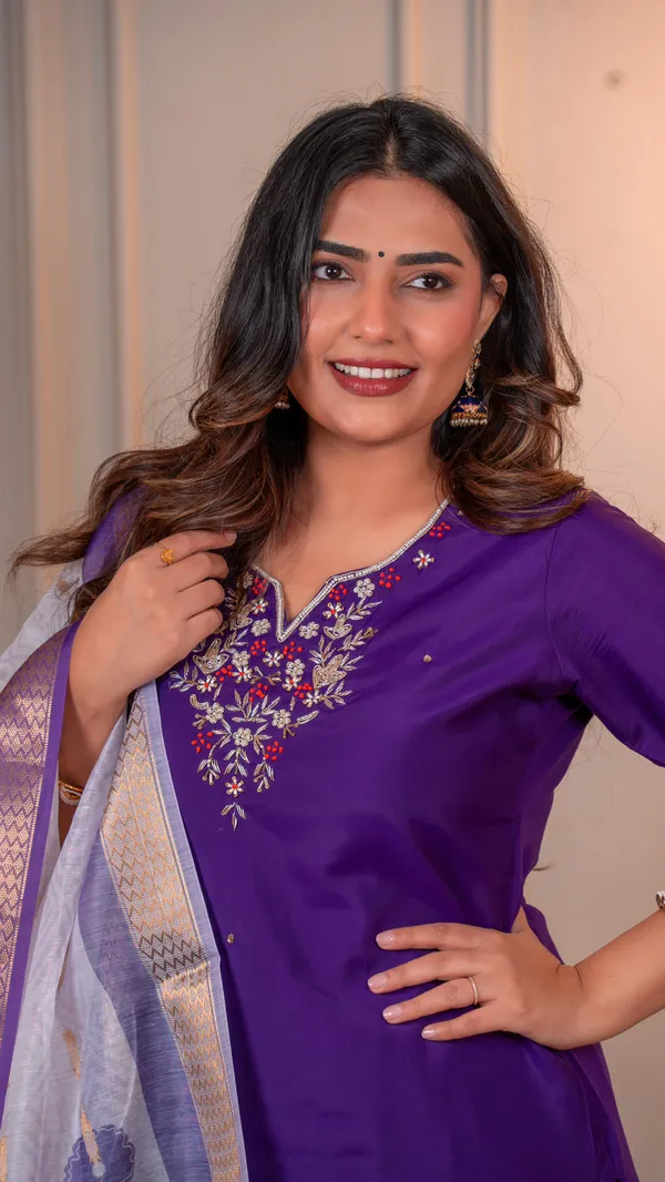 Premium_Roman_Silk_Handwork_Kurti_With_Pant_&_Heavy_Chanderi_Digital_Print_Dupatta