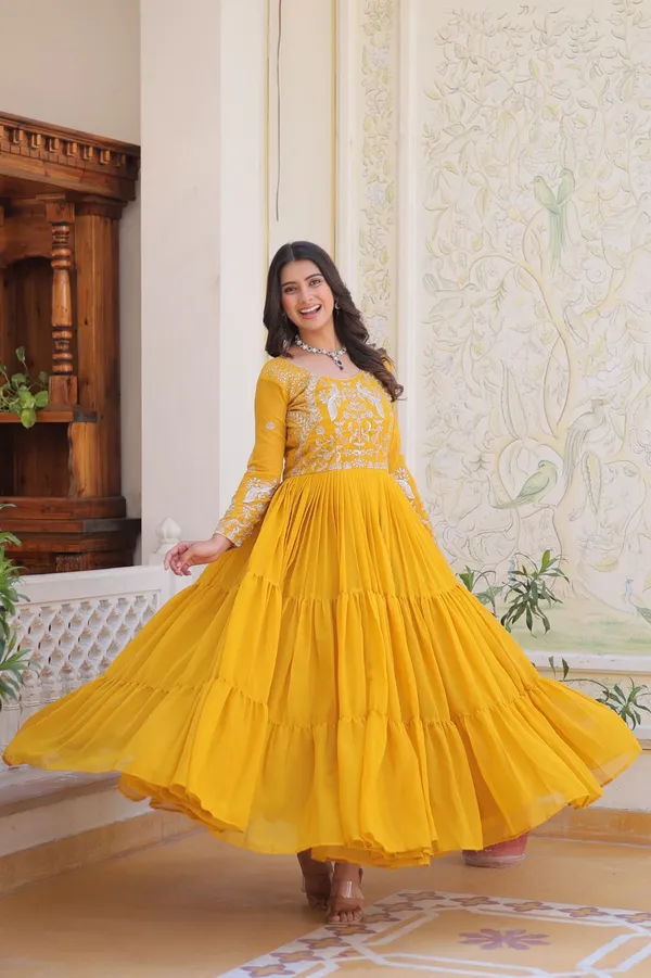 Royal_Faux_Georgette_7.5_Meter_Flair_Heavy_Sequins_Designer_Gown