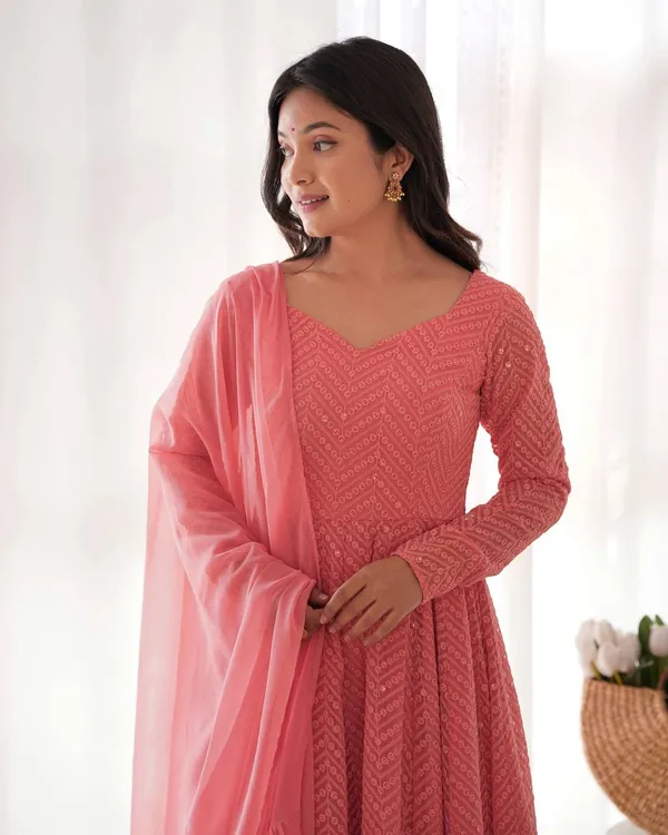 Peach_Pure_Romansilk_Premium_&_Elegant_Anarkali_Kurta_&_Pant_Set_With_Dupatta_For_Women