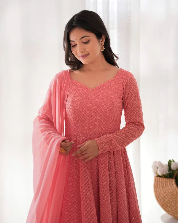 Peach_Pure_Romansilk_Premium_&_Elegant_Anarkali_Kurta_&_Pant_Set_With_Dupatta_For_Women