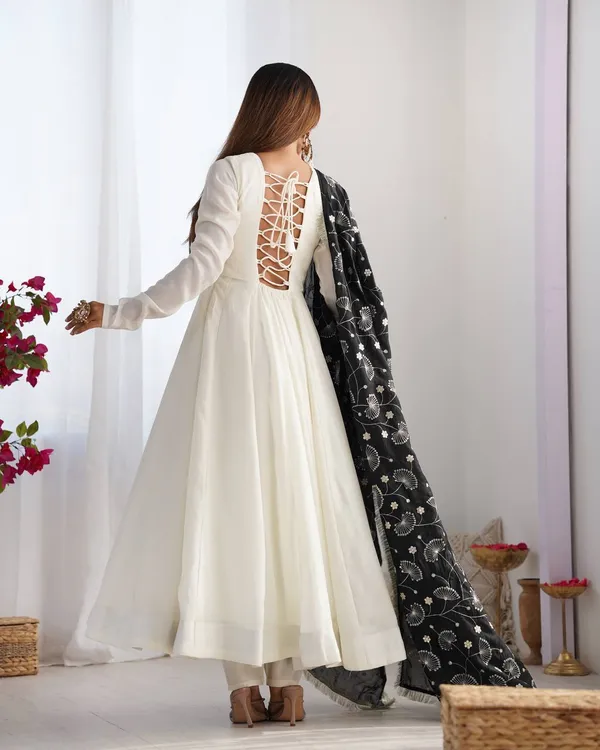 White_&_Black_Pure_Romansilk_Premium_&_Elegant_Anarkali_Kurta_&_Pant_Set_With_Dupatta_For_Women