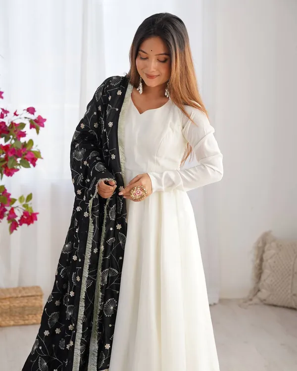 White_&_Black_Pure_Romansilk_Premium_&_Elegant_Anarkali_Kurta_&_Pant_Set_With_Dupatta_For_Women
