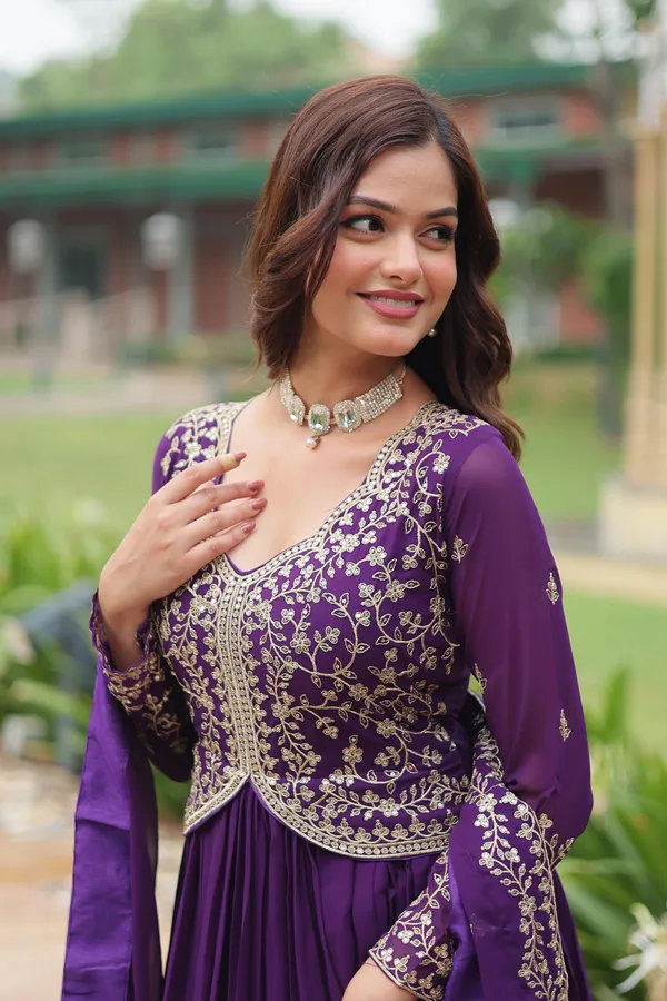 Regal_Sequins_&_Zari_Embroidered_Faux_Blooming_Gown_With_Dupatta