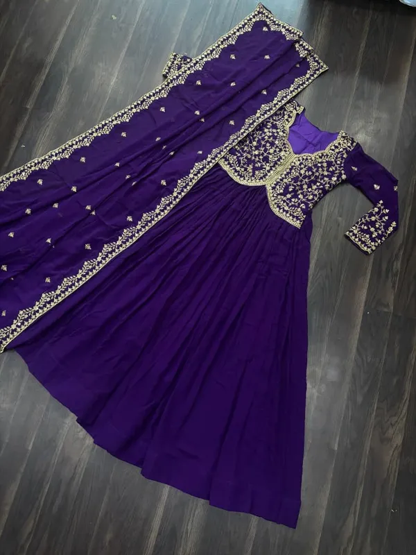 Regal_Sequins_&_Zari_Embroidered_Faux_Blooming_Gown_With_Dupatta