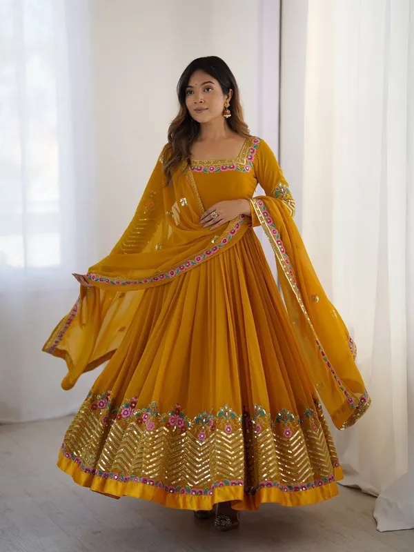 Regal_Multi_Thread_Embroidered_Georgette_Anarkali_Suit_Set