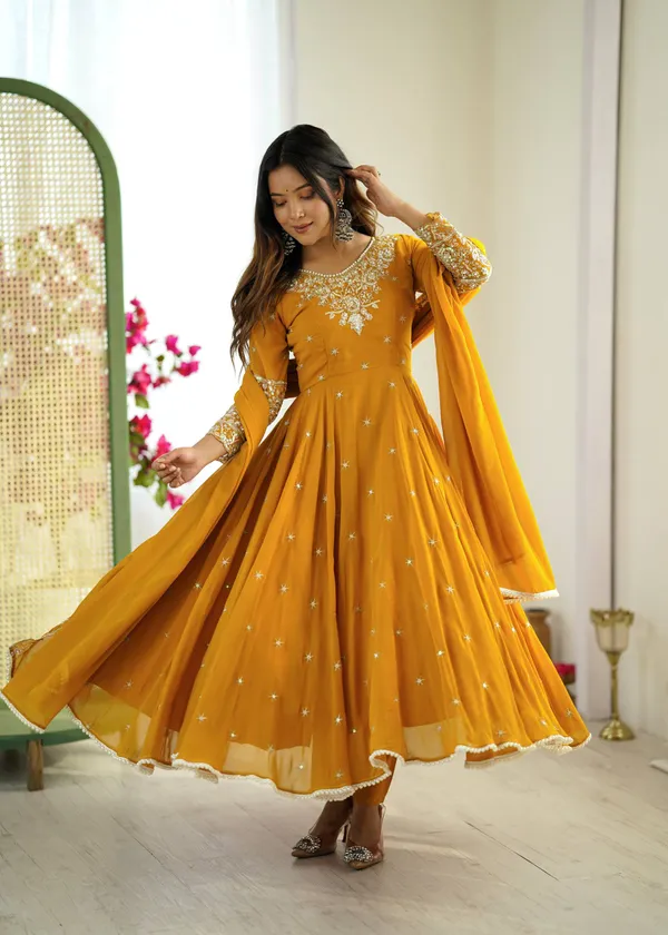 Premium_Heavy_Blooming_Faux_Embroidered_Anarkali_Set_With_Dupatta