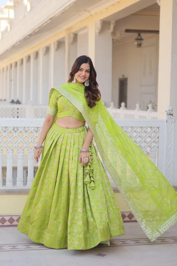 Luxury_Pure_Viscose_Jacquard_Designer_Lehenga_Choli_With_Russian_Silk_Dupatta