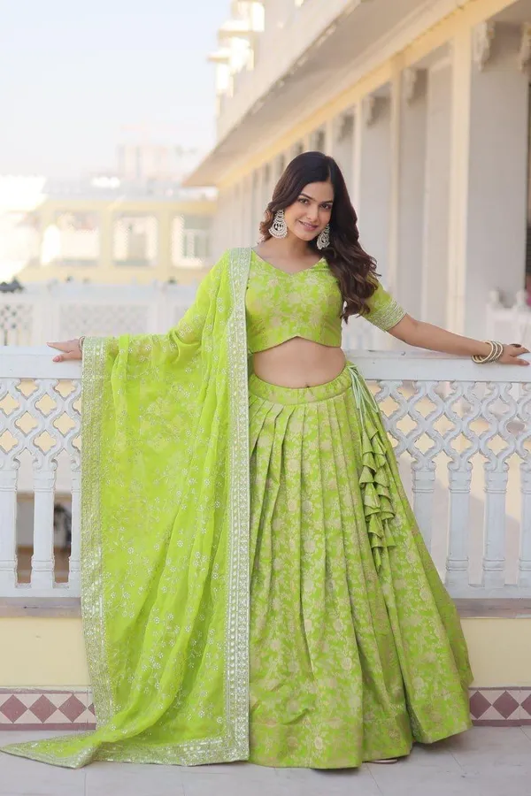 Luxury_Pure_Viscose_Jacquard_Designer_Lehenga_Choli_With_Russian_Silk_Dupatta