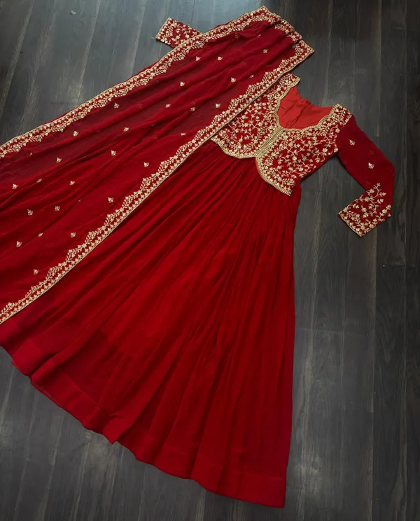 Regal_Sequins_&_Zari_Embroidered_Faux_Blooming_Gown_With_Dupatta